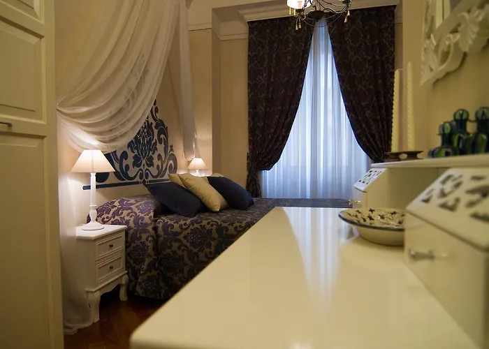 Les Suites Bed & Breakfast