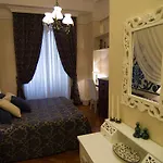 Les Suites Bed and breakfast 3*